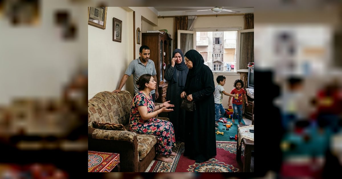 سلفتي كانت بتدخل شقتي كل يوم وتقول لعيالها ده حق أبوكم لحد ما أمي عرفت الحقيقة وقررت توقفها عند حدها بطريقة ما خطرتش على بالي